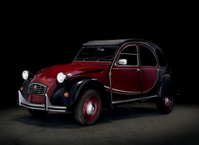 1990 Citroën 2 CV Charleston 18 km au compteur 
崭新的汽车，从未注册

最具代表性的模型。

查尔斯顿红色Delage

一个真正的时间机器



从未注册

底盘编号：VF7AZKA371948



雪铁龙2CV是一个受欢迎的标志，也是附着在法国历史上的一个真正的历史纪念碑，在1948年至1990年期间，它的产量超过了500万辆。这些页面上的汽车是1990年全新的2...