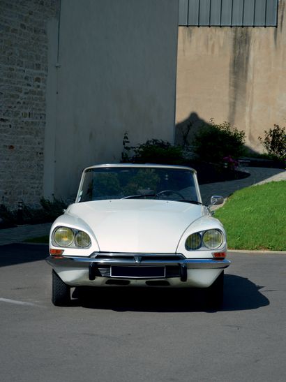 1968 Citroën DS 21 Cabriolet Chapron 
神话般的查普伦敞篷车

历史上有过

原有的身体部件



法国收藏家的登记

底盘编号...