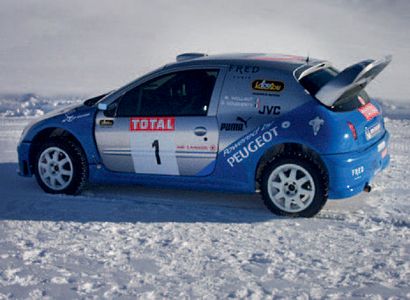 2001 Peugeot 206 WRC Glace Michel Vaillant 
有趣的故事!

电影中的真车

状况非常好



没有注册的竞赛车

底盘编号：FLD



我们每个人都有自己的偶像和赛车运动的传奇人物，一级方程式赛车手、伟大耐力赛的获胜者、拉力赛的代表人物或小屏幕的明星。但我们不要忘记第八艺术，它的漫画英雄们!在这个丰富而迷人的宇宙中，一个司机以罕见的魅力跨越了时代。他的名字？米歇尔-瓦扬，无疑是我们所有纸上英雄中最公平、最可爱的一个......他诞生于已故的让-格拉顿（Jean...