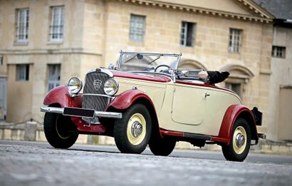 1933 Peugeot 301 C Roadster 
非常罕见的敞篷车版本

有趣的历史

优雅的设计



英语注册

海关清关的车辆

底盘编号562089



在20世纪20年代末的经济危机之后，许多制造商试图自我更新以更好地生存。索肖公司生产了它的第一个量产车型，即201，代表了该公司的入门级车型。它在商业上取得了真正的成功，并很快推出了一个中档次的姐妹车型：301。从一开始，这款车型就有四个不同的版本，其中最稀有和最著名的是Roadster。我们的例子是这些罕见的版本之一，并有一个有趣的历史。它现在的主人在南非发现了这辆车，它显然是在20世纪70年代初由...