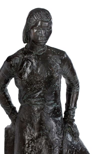 ÉVARISTE JONCHÈRE (1892-1956) Congaïe couture, 1940 Bronze à patine verte, signé,...