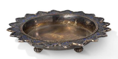 CHINE DU SUD VERS 1900 
A lotus flower-shaped bowl, in old silver with vermeil, the...