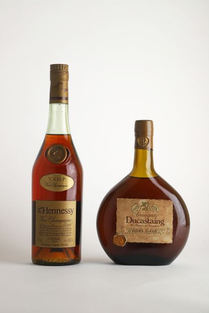 null 1 B COGNAC FINE CHAMPAGNE V.S.O.P. 70 cl 40% (4,8 cm; e.l.s.) - NM - Hennessy

1...