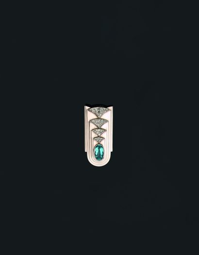 null 
雷恩-博伊文(RENE BOIVIN)

现代主义 "胸针

海蓝宝石，玫瑰式切割钻石

18K（750）金，950铂金

法国作品 - 约1930年

L....