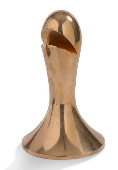 MAN RAY (1890-1976) 
Le Fou, 1971

Bronze poli numéroté 32/350 et marqué du cachet...