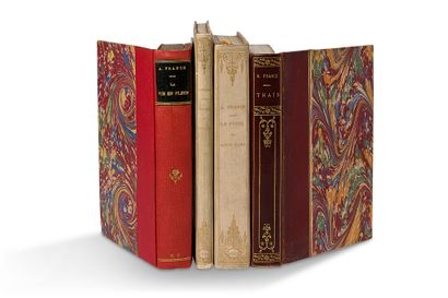 FRANCE Anatole (1844-1924) 4部作品的重聚，其中2部有亲笔签名的信件
- L'Elvire de Lamartine。关于查尔斯先生和夫人的说明（有传真）。巴黎，H.Champion，1893。12开本，121页。半挂式书架，光滑的书脊上有金色的装饰、日期和标题，书头鎏金。出版商纸张上的第一版。复印件有完整的页边，没有修剪，充实了一封亲笔签名信。
-...