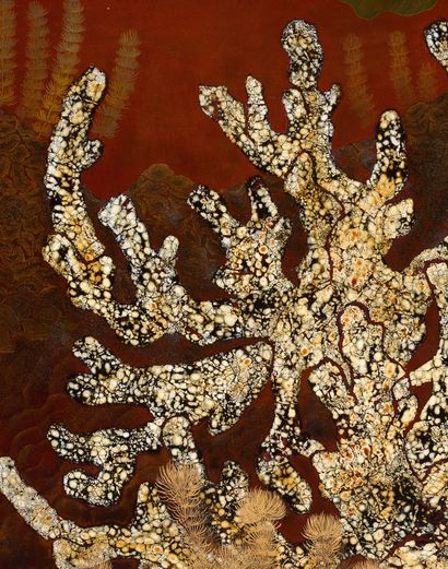 Pham Hau (1903-1995) 
有大量金鱼的水族箱场景，约1950-1960年

带有金色和蛋壳光泽的漆器，右下方有签名

200 x 100,5 cm...