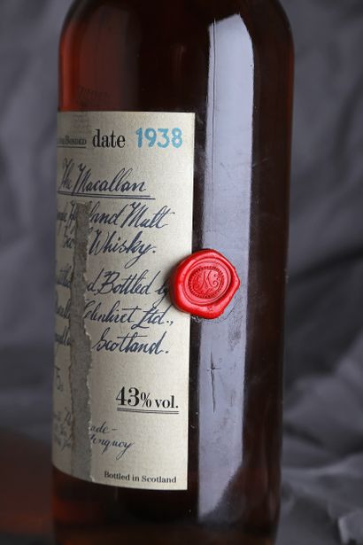 null 1 B SINGLE HIGHLAND MALT SCOTCH WHISKY 75 cl 43% (Caisse Bois d'origine) (distillé...