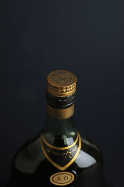 null 1 B COGNAC X.O. 70 cl (L.B; e.t.h. légères; années 60) - NM - Hennessy