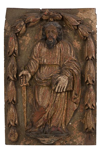  +一对胡桃木板，高浮雕，镀金和多色，代表圣彼得和圣保罗的叶子花环。 高42；长28厘米...