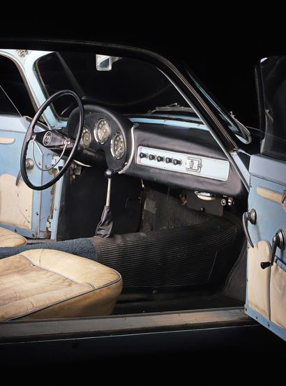 1959 LANCIA APPIA GTE 
Boite de vitesses bloquée, moteur tournant

Sans réserve



Auto...