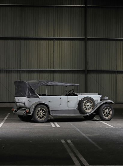 1927 FIAT 512 TORPÉDO 
Sans réserve

Attestation FFVE en cours



Belle patine

Moteur...