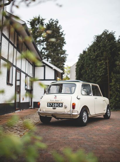 1963 COOPER 1100 S Austin Mini USINE 
Driven by Timo Makinen and Elizabeth Jones

A...