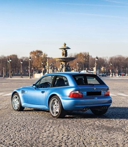 1998 BMW Z3M coupé 
不到69,000公里的认证

1990年代最富传奇色彩的宝马车，全球共2,858辆

最受欢迎的颜色组合：埃斯托里尔蓝/埃斯托里尔蓝和黑色双色Nappa皮革



法国注册

底盘编号WBSCM91090LB55810



轿跑车源自敞篷车的情况并不常见：更多时候是反过来。事实上，Z3的轿跑车版本本不应该存在。这个想法诞生于宝马汽车运动有限公司的一个小团队，主要目的是提供一个比Z3...