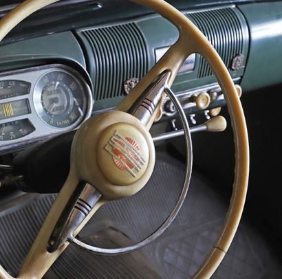 1955 FIAT 1400A 
没有储备

正在申请FFVE证书



品牌的象征性模型

在该类别中表现突出

介绍的移动条件



未经登记而出售

底盘编号101A*088588*。



在1950年的日内瓦车展上，菲亚特推出了一款全新的汽车：1400，这是菲亚特第一款拥有自我支撑的车身（而不是传统的底盘）和带集成翼的现代浮桥线条的汽车。它也是第一辆完全在第二次世界大战后设计的汽车，并受益于新技术。它给菲亚特系列带来了真正的改观，在此之前，该系列只有老旧的500...
