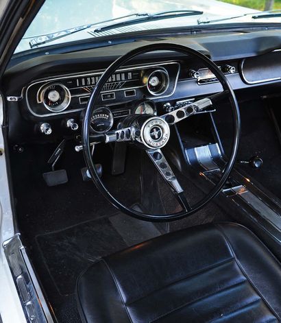 1964 FORD Mustang 289 Code K 
真正的代码K

有趣的历史

最近的费用



法国注册

底盘编号：5R07K137401



1964年4月17日在纽约，福特公布了其新车型--野马。这对美国汽车市场来说是一个重磅炸弹：那天有22000辆汽车被订购。时任福特公司总经理的李-艾柯卡（Lee...
