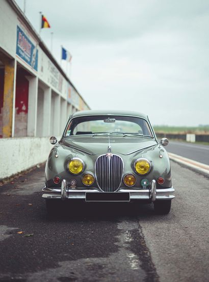 1960 JAGUAR MK II 3.8 
Same owner for 17 years

Exceptional performance and behavior

An...