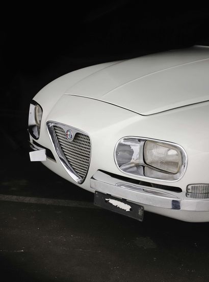 1966 ALFA ROMEO 2600 SZ 
Produced at 105 copies

Extremely rare model

Signature...
