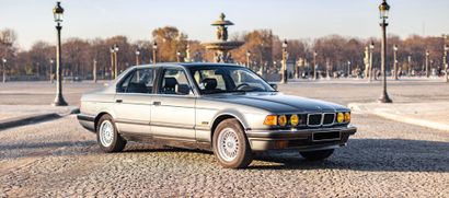 1989 E32 BMW 750 IL 
Premier V12 germanique, le raffinement suprême par BMW

Ex voiture...
