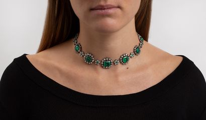 COLLIER EMERAUDES 
NECKLACE "EMERALDS" Emeralds and old cut diamonds. 18k gold (750)...