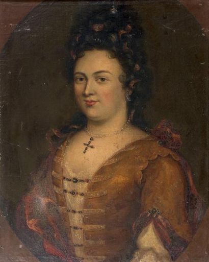 Ecole française vers 1730 Portrait de femme au collier de perles Toile d'origine...