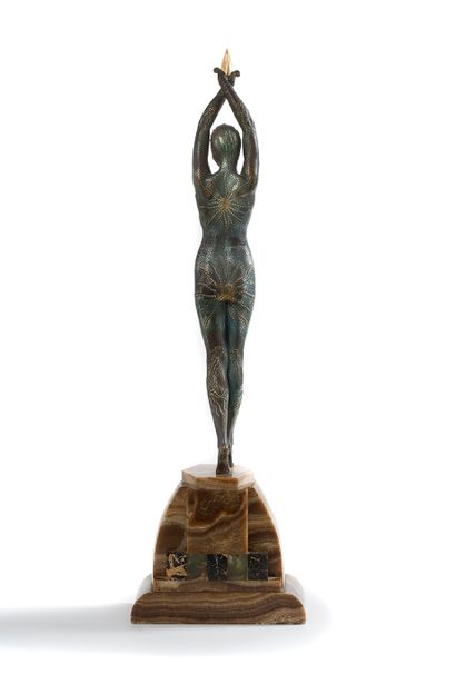 Demeter CHIPARUS (1886-1947) «ÉTOILE DE MER» (STARFISH)
Sculpture chryséléphantine...