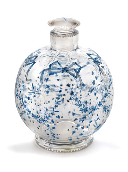 Émile GALLÉ (1846-1904) A small glass bottle and its stopper, decorated with a rich...