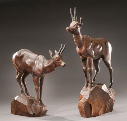 GH LAURENT XXe Chamois sculptés Sujets en bois sculpté H 56 et 39 cm