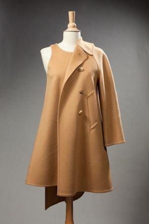 HERMES Petit manteau en cachemire beige et robe trapèze assortie T 38 Etat neuf