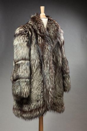 CHRISTIAN DIOR Manteau de renard noir et blanc T 40/42