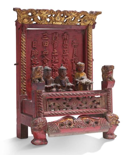 CHINE DU SUD, NINGBO FIN XIXE SIÈCLE 中国南方，宁波，十九世纪末 木漆金神仙佛龛 