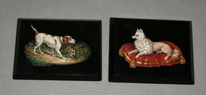 null Deux petites plaques en micromosaïque représentant des chiens. Epoque Napoléon...