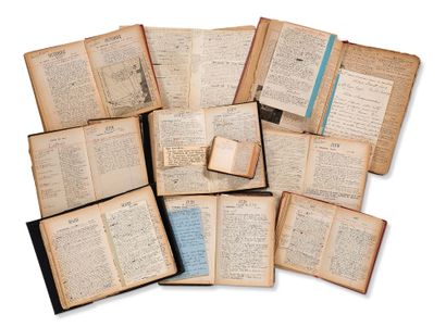 BLOY Léon (1846-1917). 他的日记的亲笔手稿，1892-1917年；25卷，大部分为8开本（缺陷，几个封面损坏，书脊破损或丢失，许多叶子松动，边缘破损，纸张易碎）。
《莱昂-布洛伊日记》的珍贵手稿，他在其中逐日记录了自己26年的生活，并从中汲取了出版八卷《日记》的素材。
从1892年到1917年10月20日，即去世前两周，莱昂-
布洛伊定期写日记，在日记或年鉴中日复一日地细致记录个人或精神方面的微小事件，这些事件标志着...