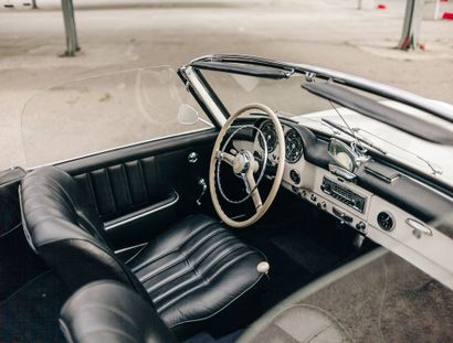 1959 MERCEDES BENZ 190 SL 
Rare hard-top

Petite soeur de la mythique 300 SL

Estimation...