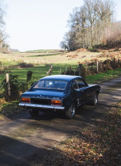 1973 Ford CAPRI 
不错的配置

没有保留

有趣的项目



没有标题

底盘编号：GCECNK27825

发动机n° NK27825



在神话般的野马--20世纪60年代最重要的商业成功之一--之后，欧洲福特公司正寻求创造一款适应旧大陆的小马车。标准是什么？一款简单、动感、实惠和可定制的汽车。这个项目产生了福特Capri，它于1969年1月在布鲁塞尔车展上亮相。与预期一致，该车外形圆滑，具有快背式轮廓和长引擎盖，这种风格在当时的美国非常流行。有五种不同的发动机和大量的选择，卡普里能够适应所有客户和他们的期望，从最简单的装修到最豪华和运动的版本。在欧洲，它在英国和德国都有建造。它取得了商业上的成功，共售出120万辆福特卡普里MK1。1970年，该系列得到了扩展，野兽般的福特Capri...