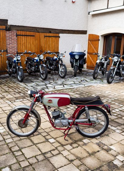 1966 Monneret 50 Mondial ex Constantin 
神奇的自行车运动

美丽的历史

惊人的原始状态



没有流通的标题

第1051号框架

第1051号发动机



20世纪60年代中期，搞笑的摩托车赛车手乔治-蒙内雷（Georges...