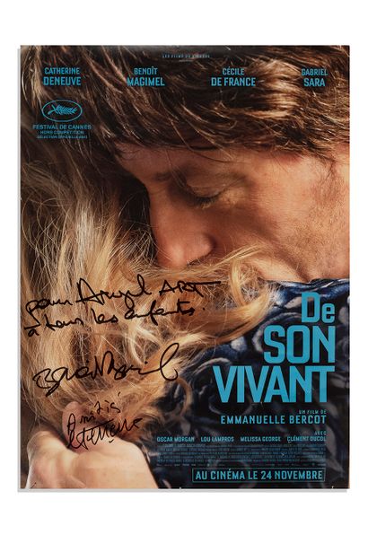 Affiche du film De Son Vivant (2021) dédicacée par Benoit Magimel et Catherine Deneuve