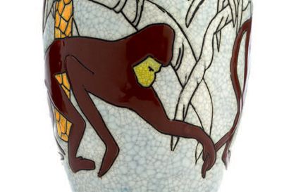 Charles Catteau (1880-1966) VASE OVOÏDE En grès émaillé à décor de singes
Numéroté...