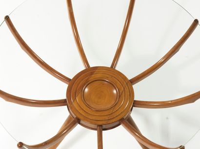 CARLO DE CARLI (1910-1971) TABLE BASSE MODÈLE «RAGNO» Structure en frêne reposant...