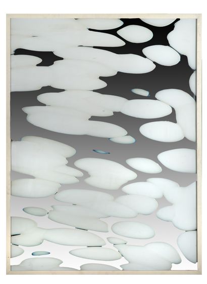 Jean-Michel OTHONIEL (né en 1964) 
云镜,2004

银色吹制玻璃，背面有艺术家签名和编号67/99，系列之一

78.5 x...