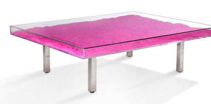Yves KLEIN (1928-1962) 
玫瑰桌, 1961-1963

玻璃、有机玻璃、铬、木头和粉色颜料，编号为00A15，并在桌面背面的标签上签署了Rotraut...