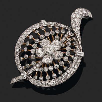 CARTIER 
胸针 "钻石 

圆形明亮式切割和老式切割钻石，长方形钻石 

18K（750）金和950铂金 

签名 "Monture Cartier" -...