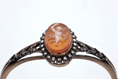 null 
camee "手镯

玛瑙，玫瑰式切割钻石

18K金（750）和银（<800）。

法国作品 - 19世纪末

L. : 17 cm approx...