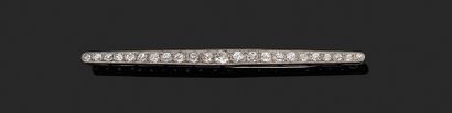 
发夹式胸针

仿古切割钻石

铂金 (950)

L. : 6.5 cm - ...