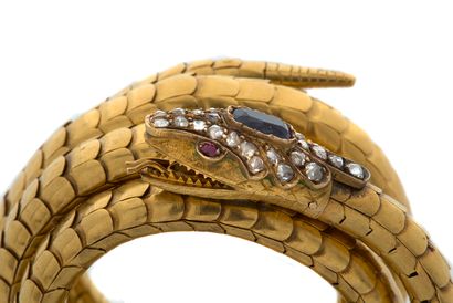 null 
BRACELET «SERPENT»

Saphir, diamants taille rose, or 18k (750)

Travail français...