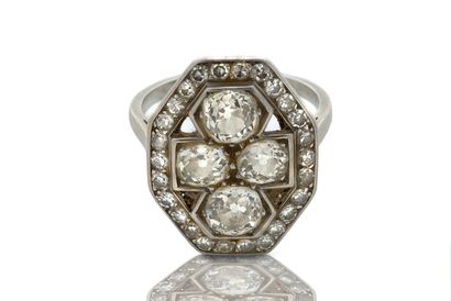 null 
RING "DIAMONDS

Old cut diamonds, platinum (950)

French work, circa 1925

Td....