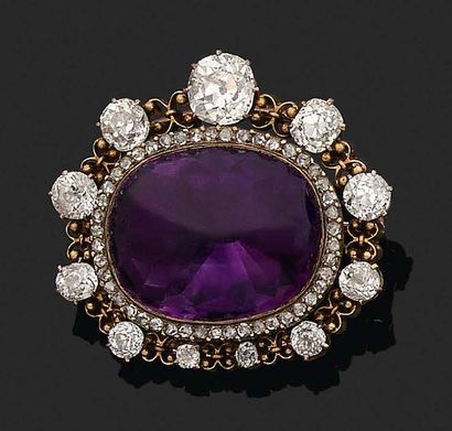 
紫水晶胸针

凸圆形紫水晶，老式切割钻石和玫瑰花

14K金（585） 19世纪...