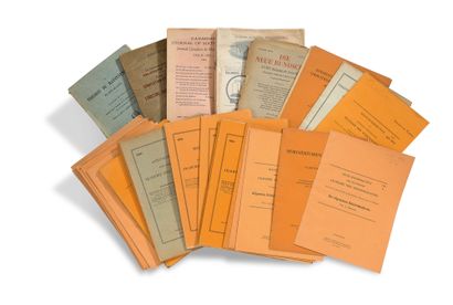 EINSTEIN Albert (1879-1955) Ensemble de revues, livres et plaquettes. Réunion exceptionnelle...