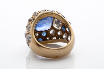 SUZANNE BELPERRON BAGUE « BOULE »
Saphirs, diamants tailles ancienne, moderne et...