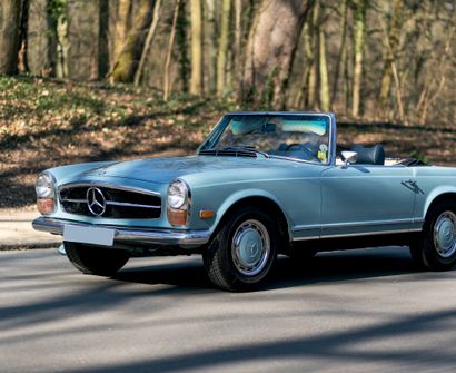 1971 MERCEDES 280 SL Pagode 
French registration title



Rare California 4-seater...